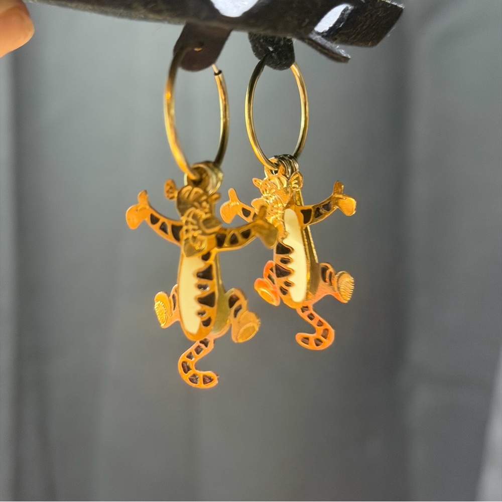 Disney‎ Dangle 3 Piece Layered Tigger Tiger Round Gold Loop Vintage Earrings